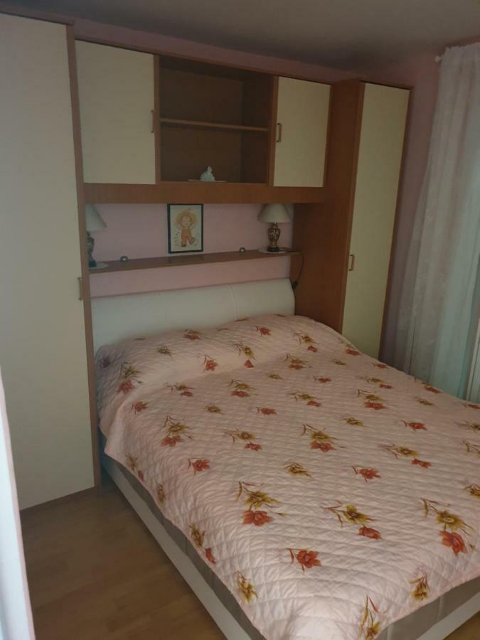 Apartments Martinovic By The Sea 库克利卡 外观 照片