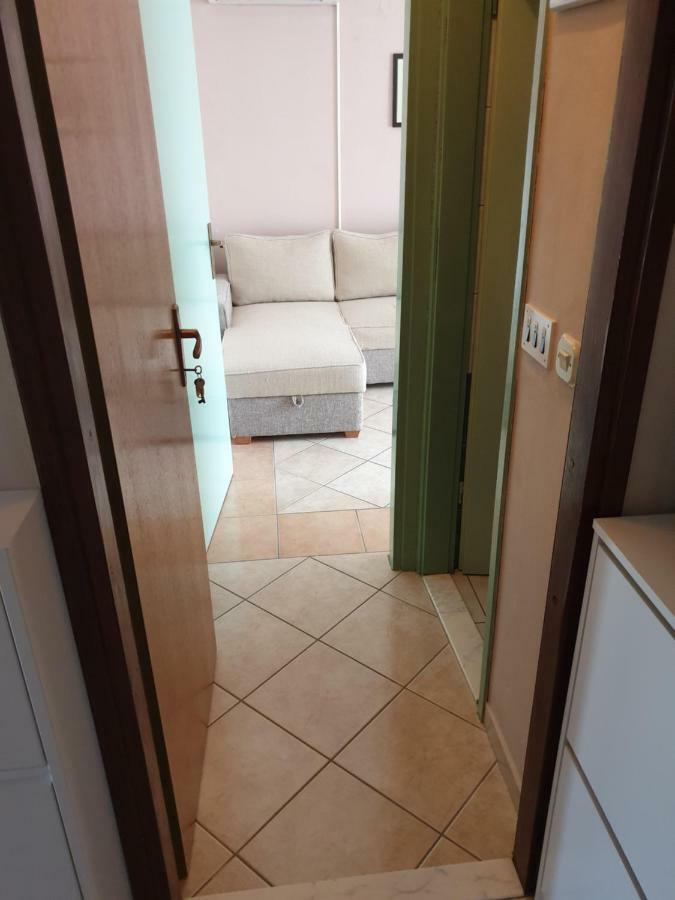 Apartments Martinovic By The Sea 库克利卡 外观 照片