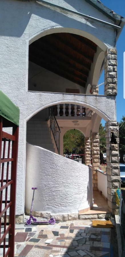 Apartments Martinovic By The Sea 库克利卡 外观 照片