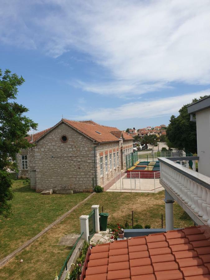 Apartments Martinovic By The Sea 库克利卡 外观 照片